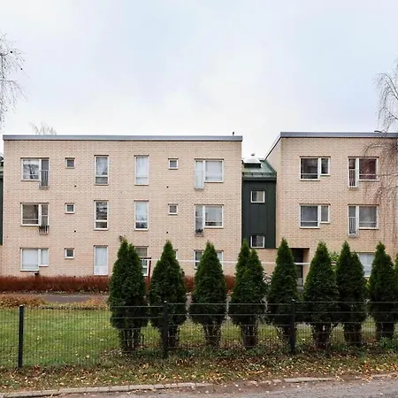 Next To Metro In Matinkylae, Free Car Park, Free Wifi Apartamento